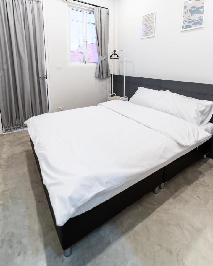 Pier 808 Hostel 방콕 외부 사진