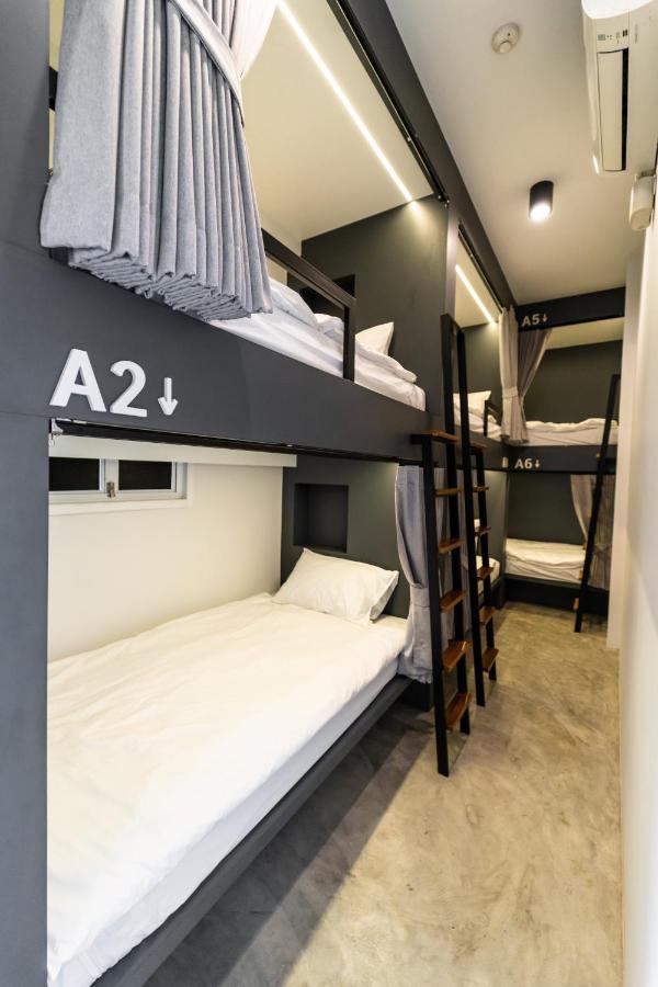 Pier 808 Hostel 방콕 외부 사진