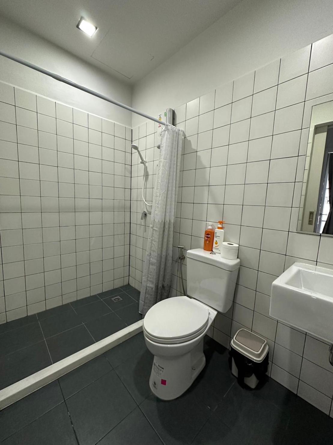 Pier 808 Hostel 방콕 외부 사진