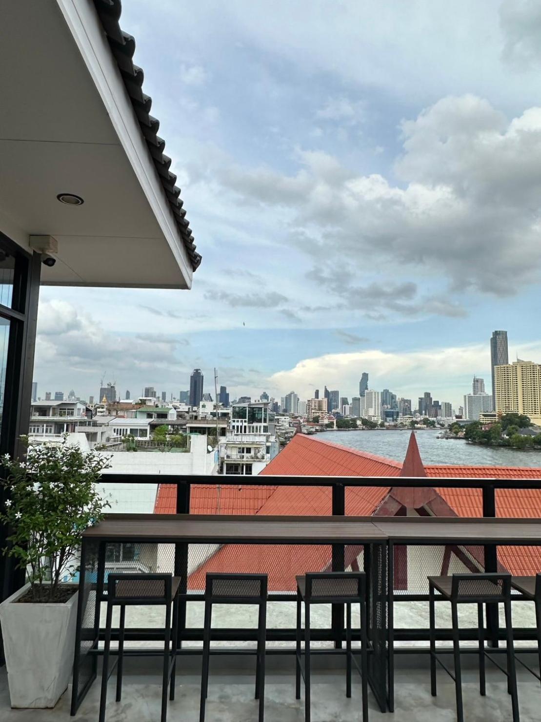 Pier 808 Hostel 방콕 외부 사진