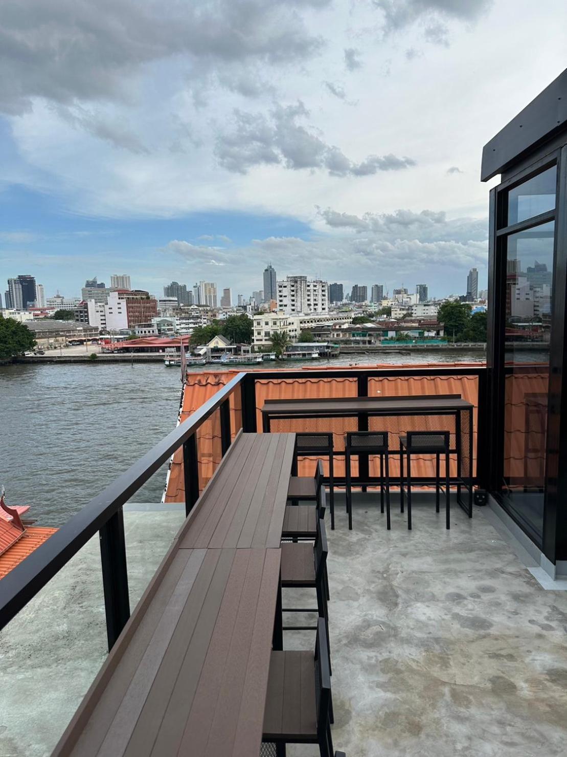Pier 808 Hostel 방콕 외부 사진
